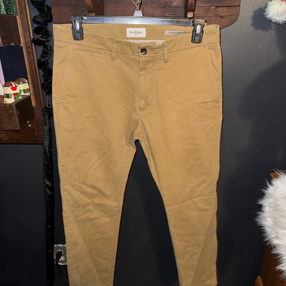 Goodfellow & Co Men's Khaki Chinos